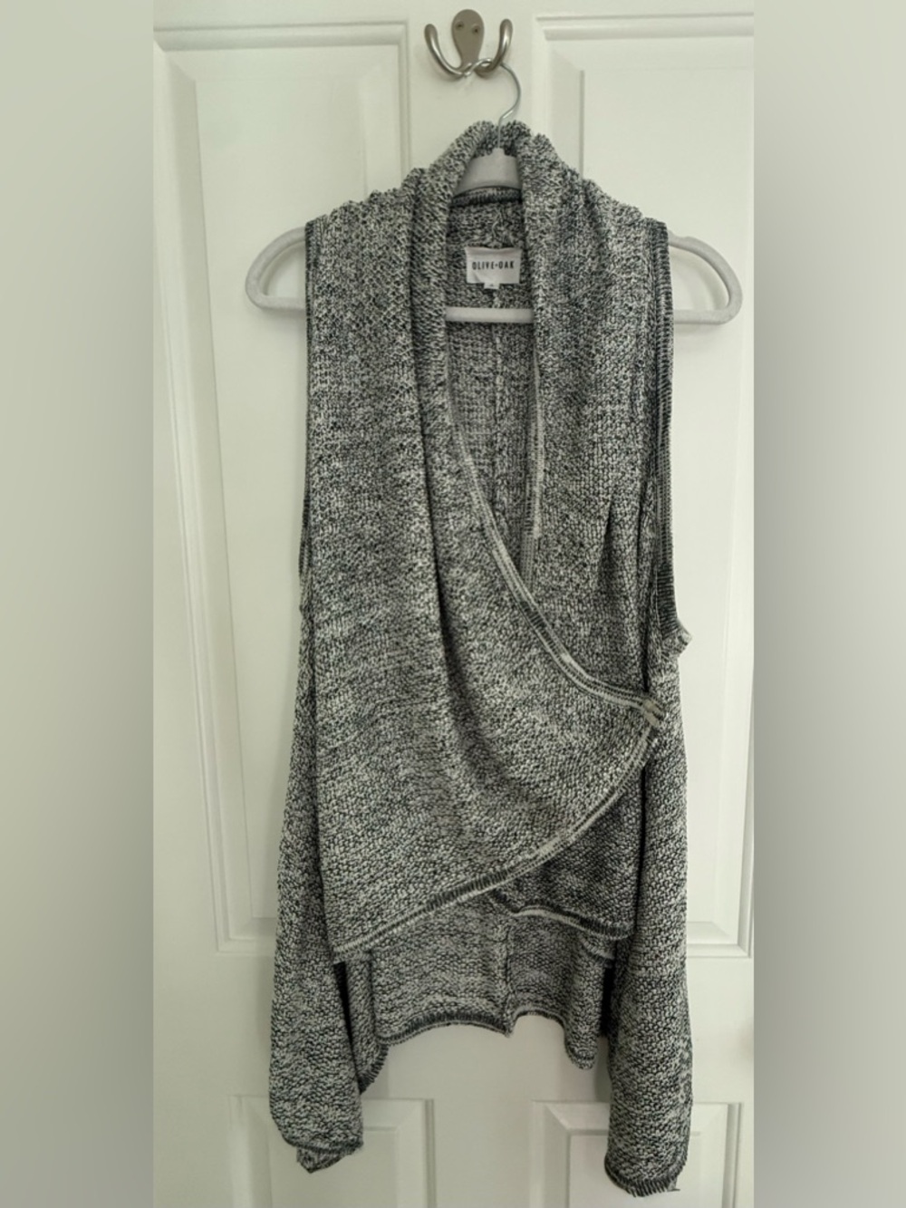 Olive & Oak Gray Draped Knit Sleeveless Sweater Women's Size SM
